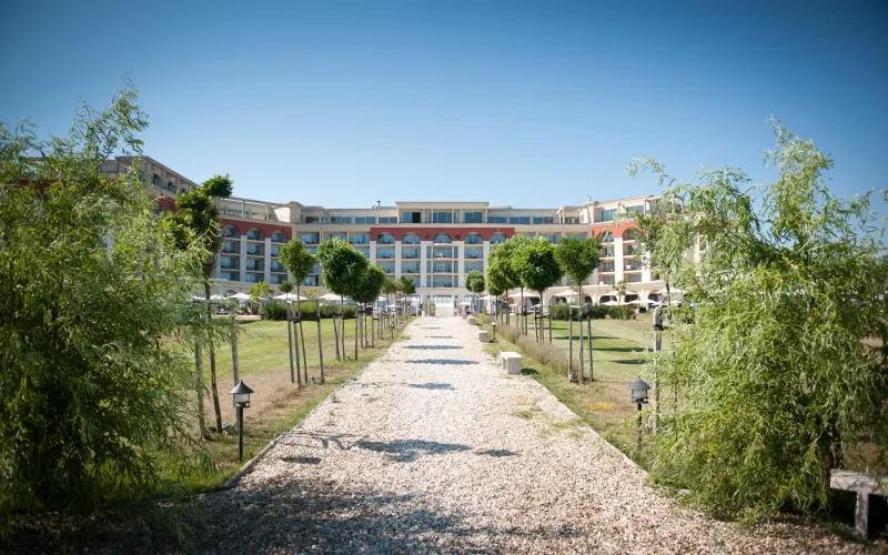 Изработка на сайт за хотел Lighthouse Golf & Spa Hotel — реален проект на PromoSite.bg